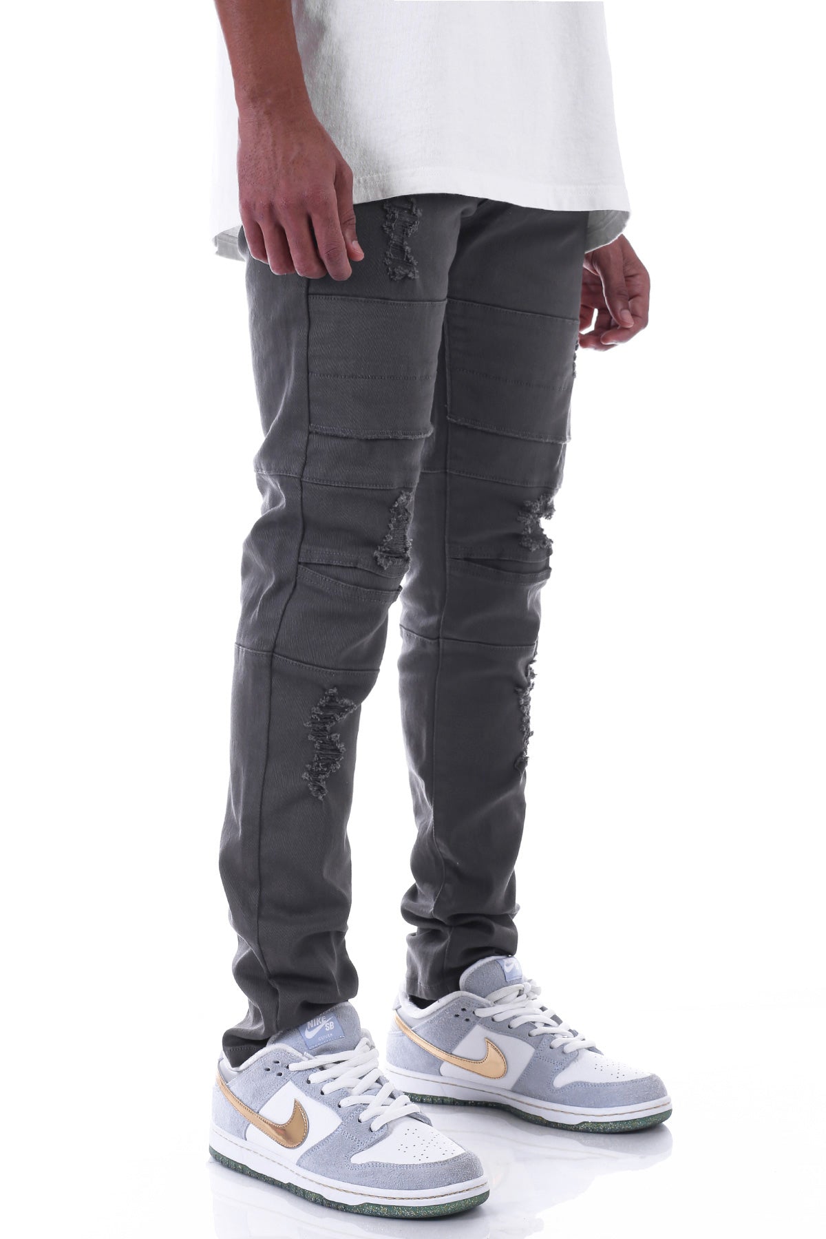 DESTROYED PANTS WITH PANELS