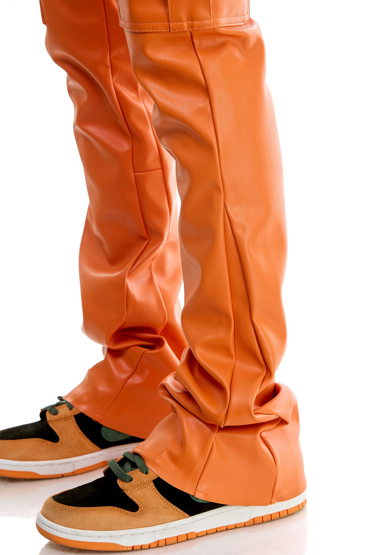 【送料&関税込】J.W. Anderson Orange Leather Pant JW Anderson Resort Spring 2026 Collection | Hypebeast