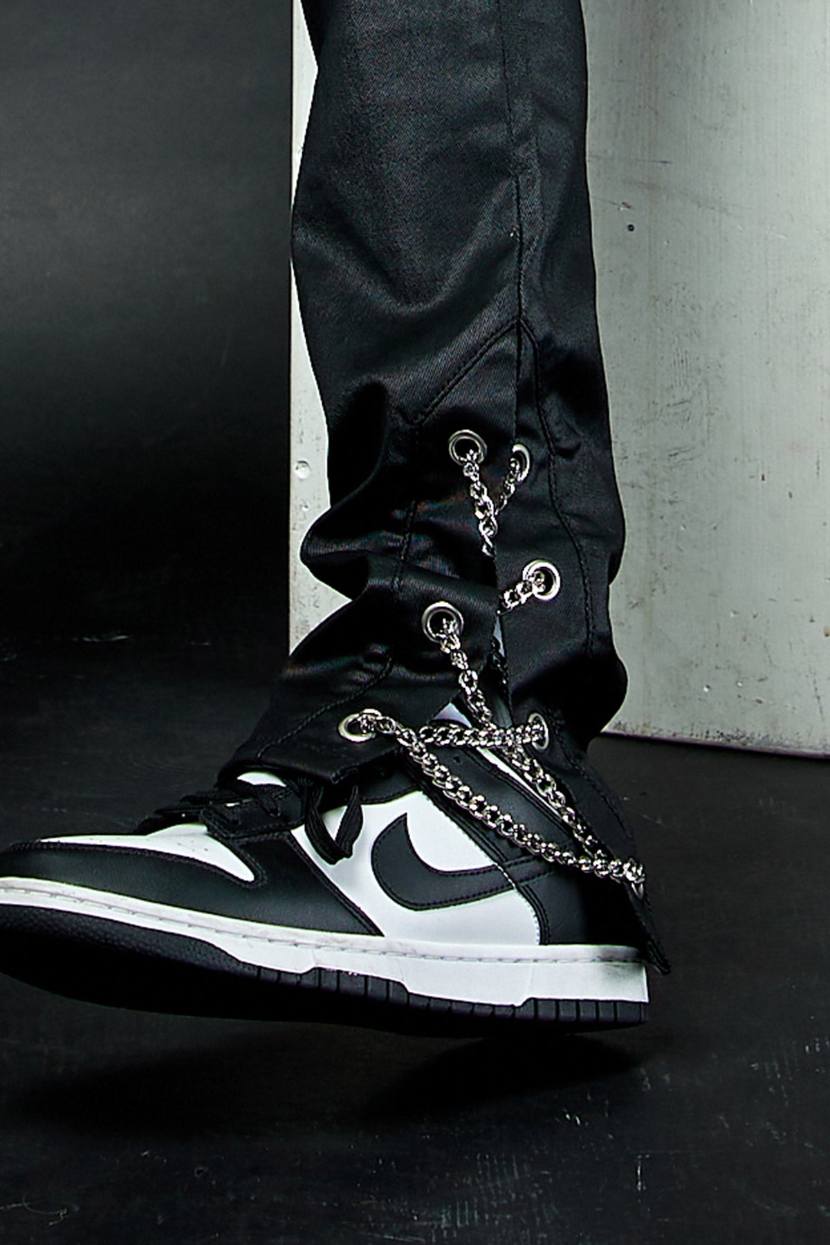 CHAIN WAXED STACKED JEANS