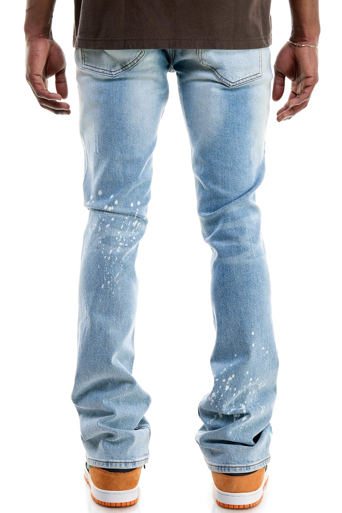 DISTRESSED FLARE JEANS