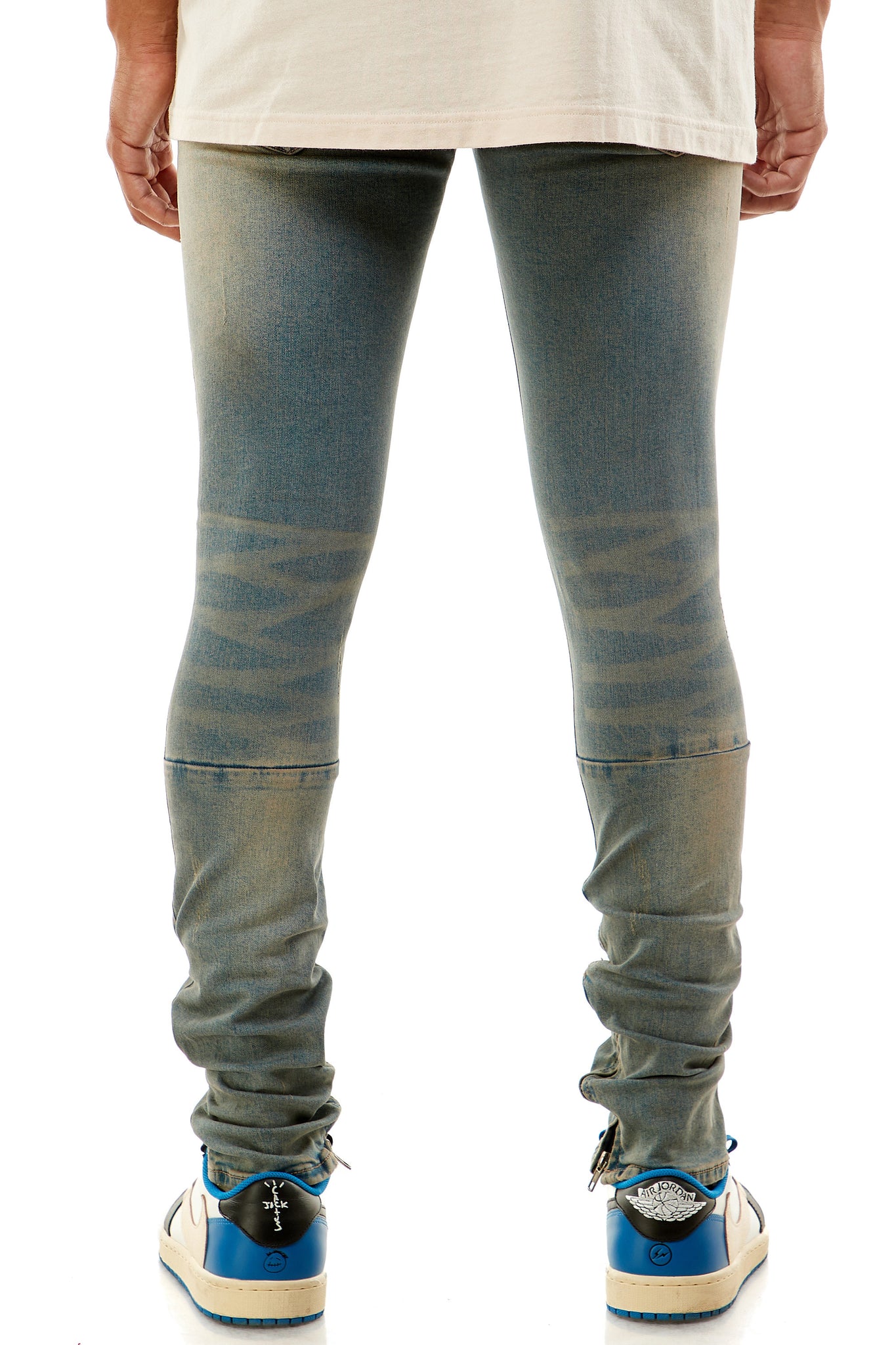 DESTROYED ANKLE ZIP JEANS