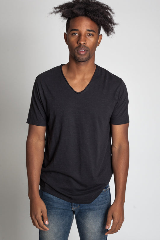 RAW EDGE V-NECK TEE