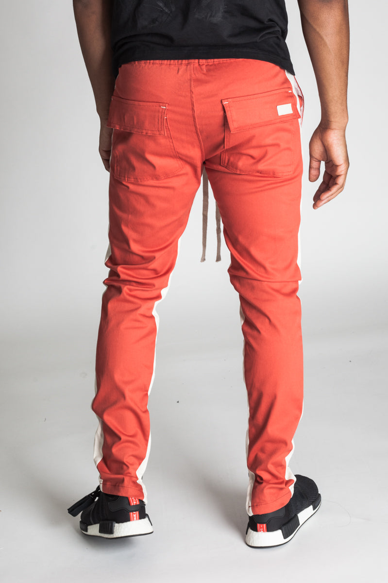＜READYMADE＞TRACK PANTS Pants Under Armour UA WOVEN TRACK PANT - Top4Running.com