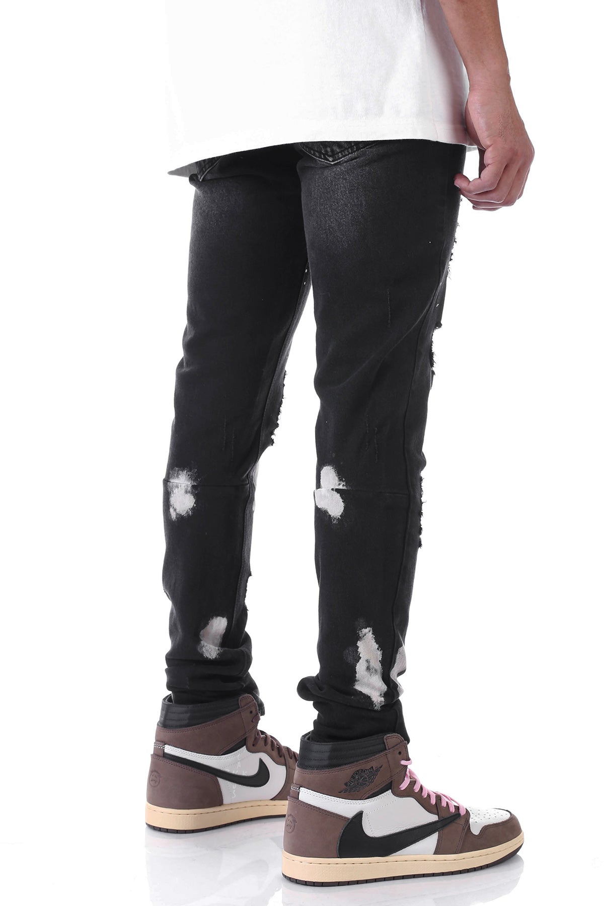 DISTRESSED PAINTED BLEACH JEANS